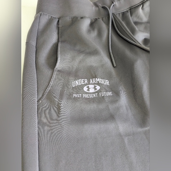 UNDER ARMOUR Women's UA IWD  Performance Pants Snap Panels Purple Size XS EUC - Picture 12 of 13